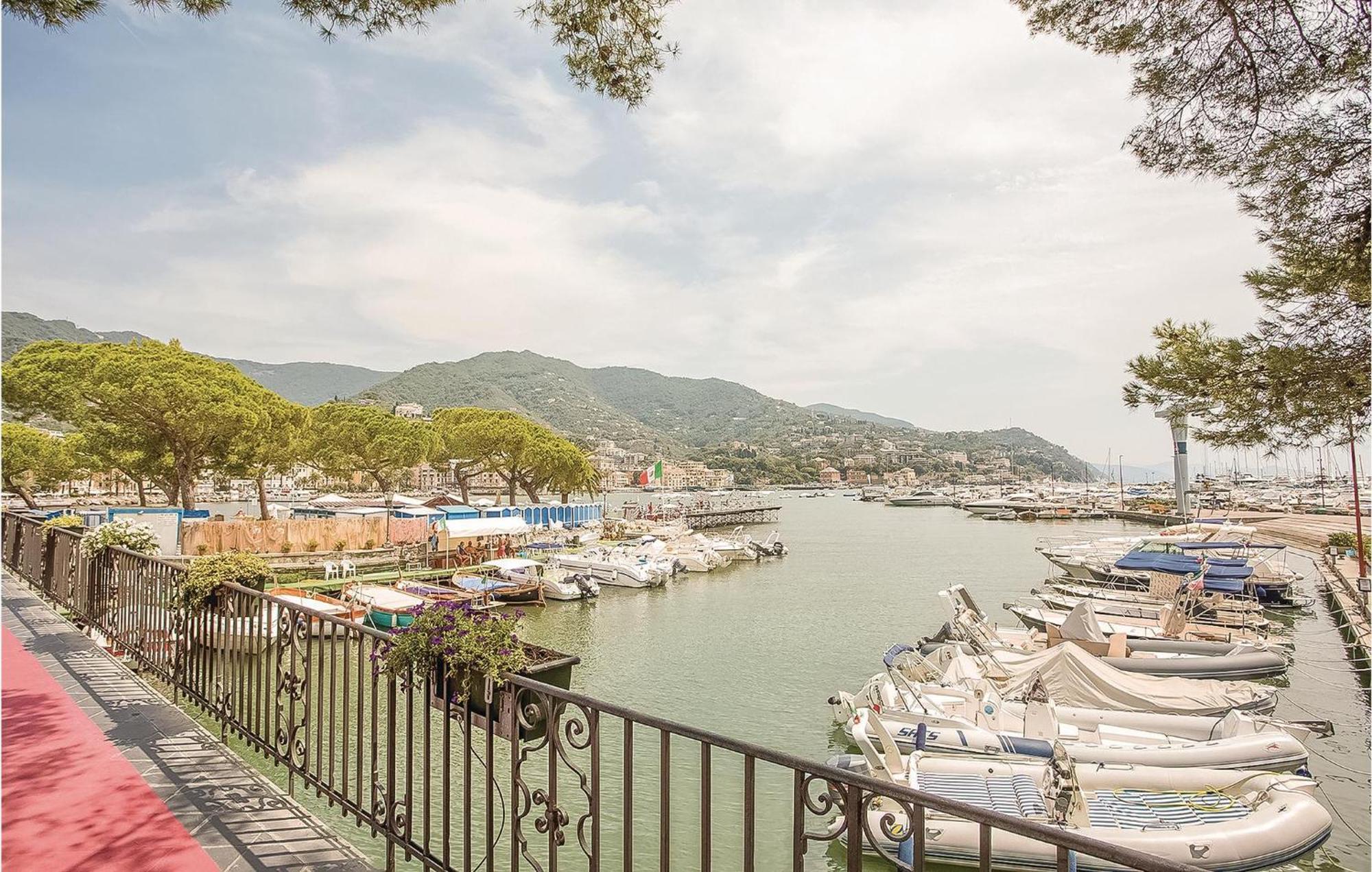Awesome Apartment In Rapallo Ge With Kitchen Sant'Anna  Exterior photo